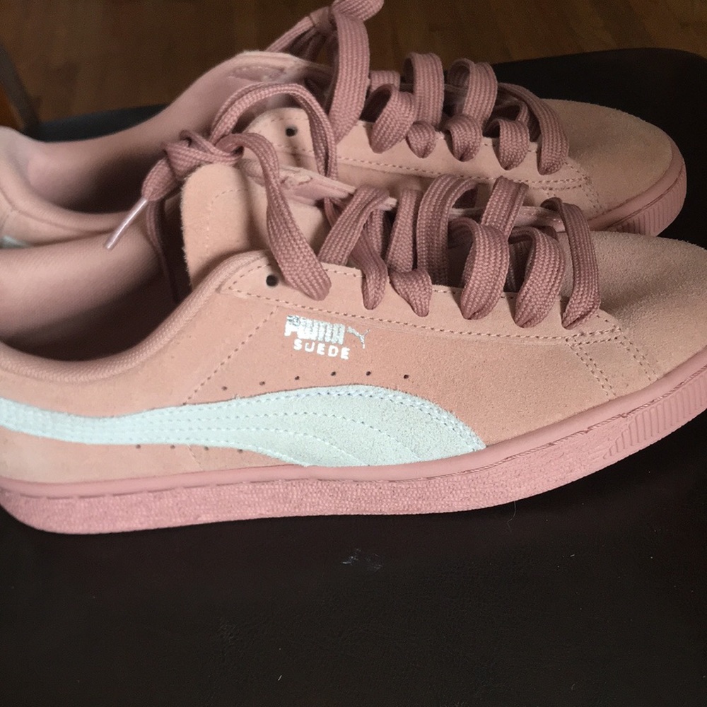 Women’s sneakers
